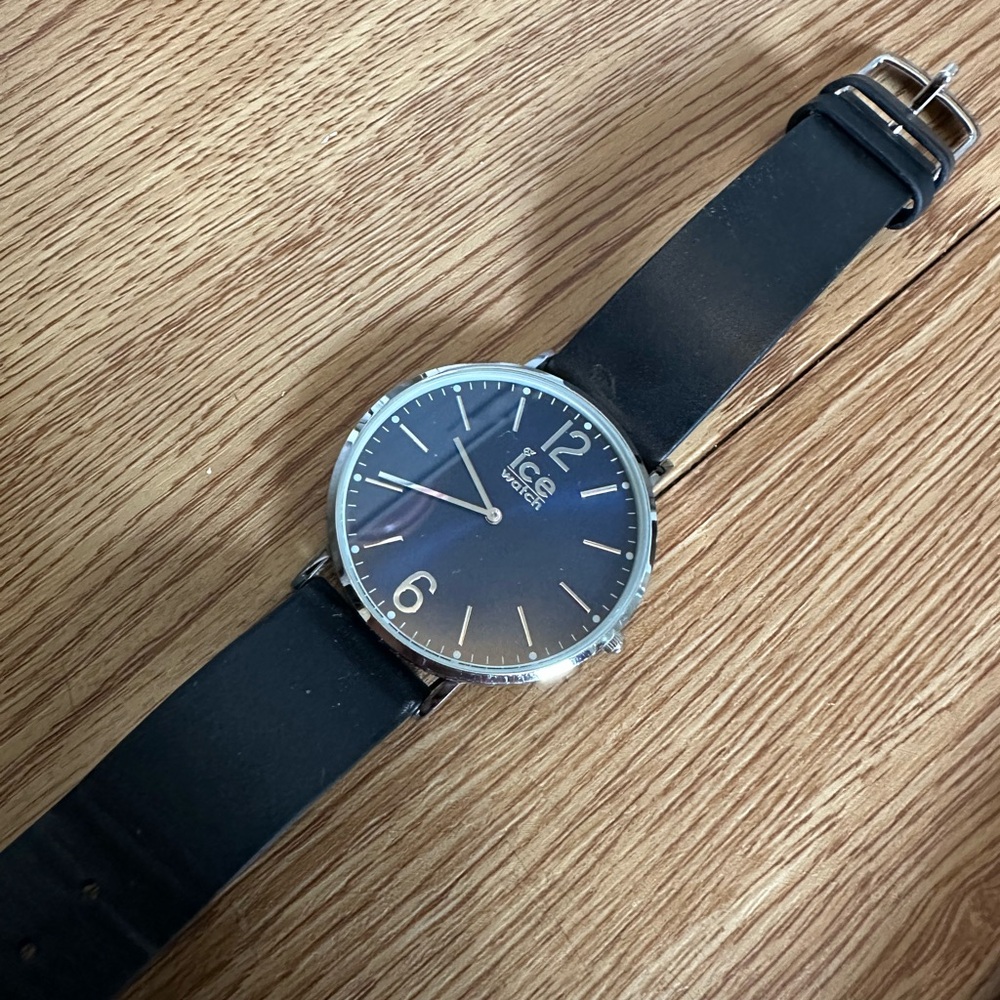Ice-Watch Minimalist Black Leather Strap Watch